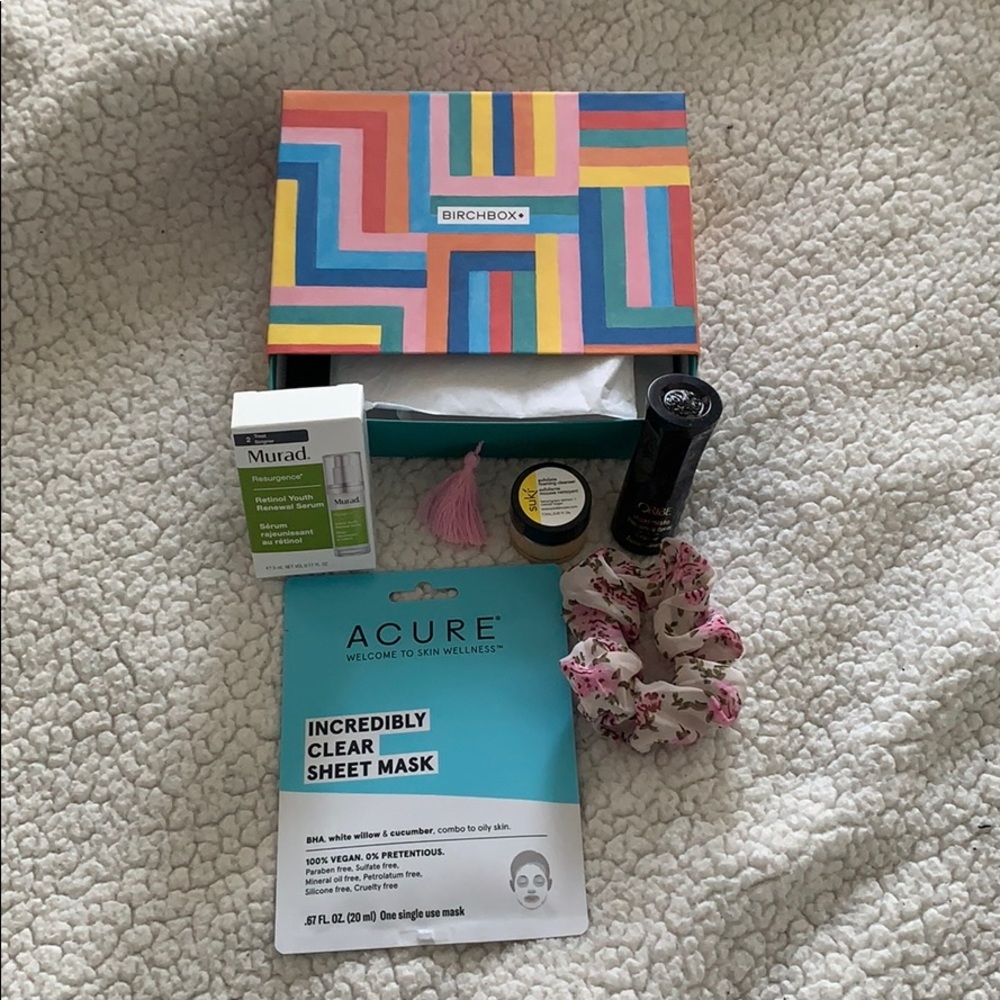 4 sample Birchbox with scrunchie